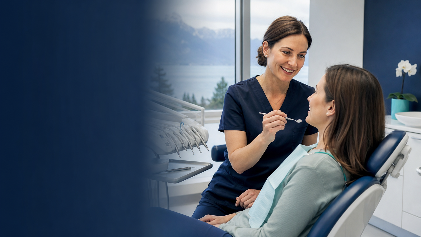 Dentiste accueillant une patiente pour un examen dentaire à Montreux